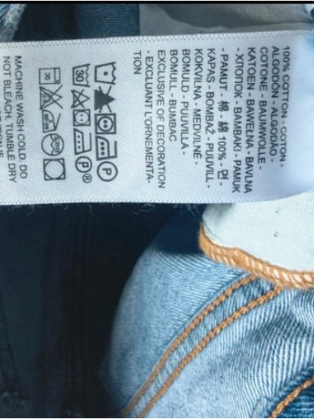 Levi's Classic Blue Denim Pencil Skirt with Back Pocket - Picture 5 of 5